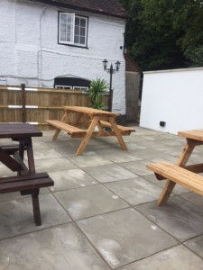 The Chequers pub old Amersham patio with Victorian cast lamp posts