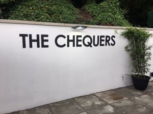 The Chequers pub old Amersham patio with Victorian cast lamp posts